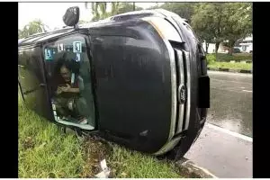 11 Potret kocak orang kelewat santai seperti nggak punya beban apapun, Indonesia banget