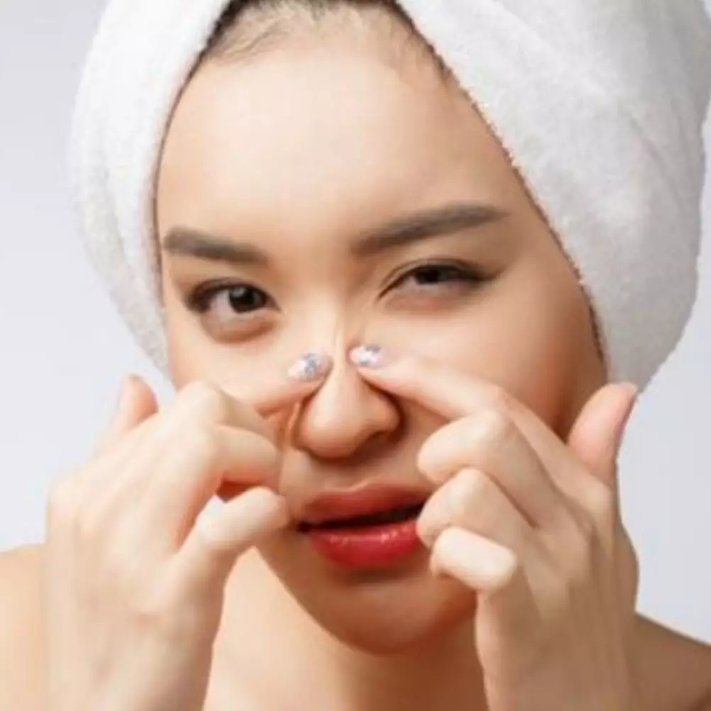 Wajah halus &amp; bebas noda, ini trik mengangkat komedo hitam area T-zone pakai masker dari 1 bahan kue