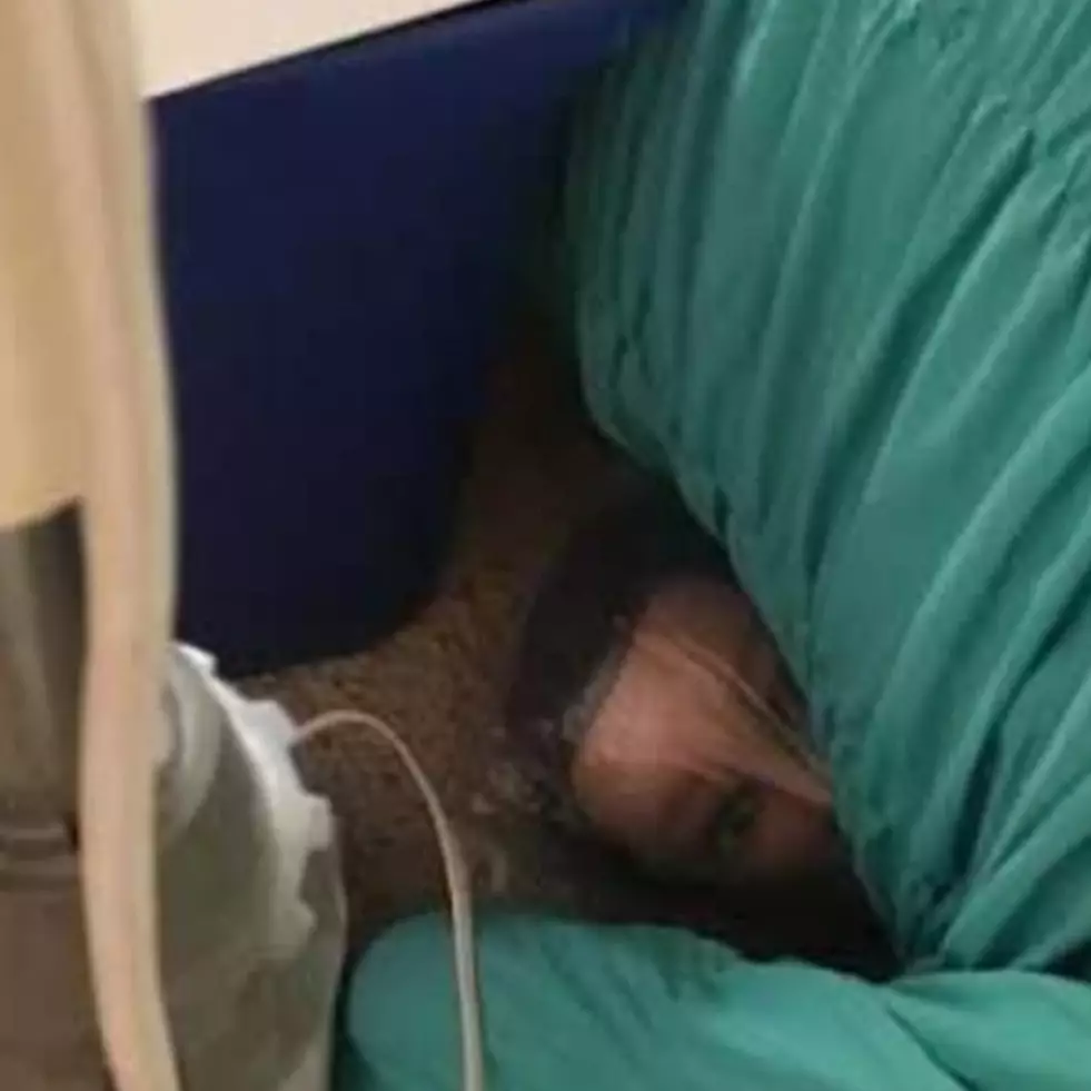 11 Potret kocak jahil ke temen kos ini bikin ngakak tapi kasihan, gayung kamar mandi diganti centong