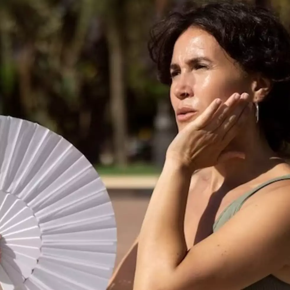 Bebas dehidrasi, ini trik bikin kulit tetap segar saat panas-panasan pakai toner dari 1 jenis buah