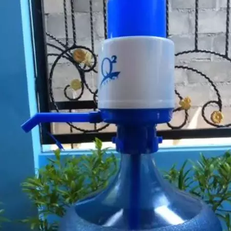 Nggak perlu beli baru, ini cara mudah memperbaiki pompa galon mampet pakai 1 alat sederhana