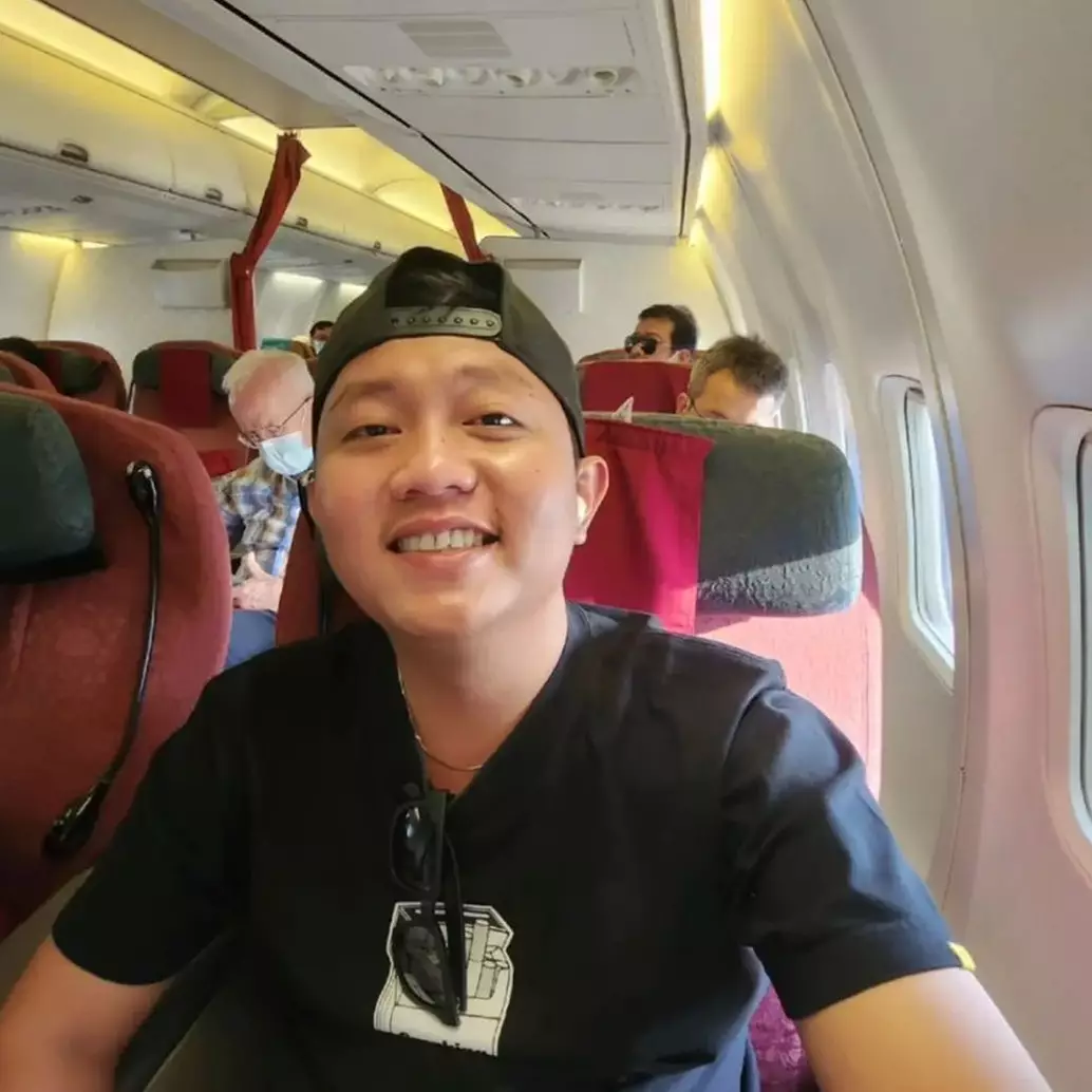 Kulit kusam makin glowing dan bersinar, begini 5 trik mencerahkan wajah pria ala Denny Caknan