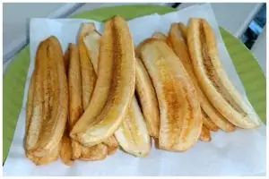 Trik jitu bikin pisang goreng agar lebih renyah meski tanpa tepung, cukup tambah 2 bahan