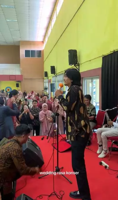 Momen Sheila on 7 nampil di acara pernikahan Berbagai sumber Momen Sheila on 7 nampil di acara pernikahan Berbagai sumber