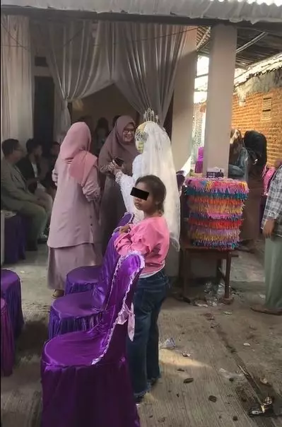 aksi pengantin ini malah diluar dugaan Berbagai sumber
