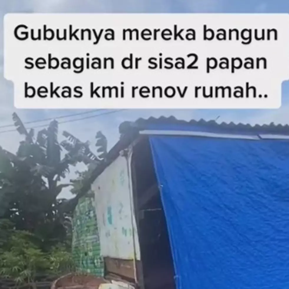 Sayang anak-anak tetangga, bu dosen bangun gubuk sederhana untuk fasilitas bermain, ini 9 potretnya