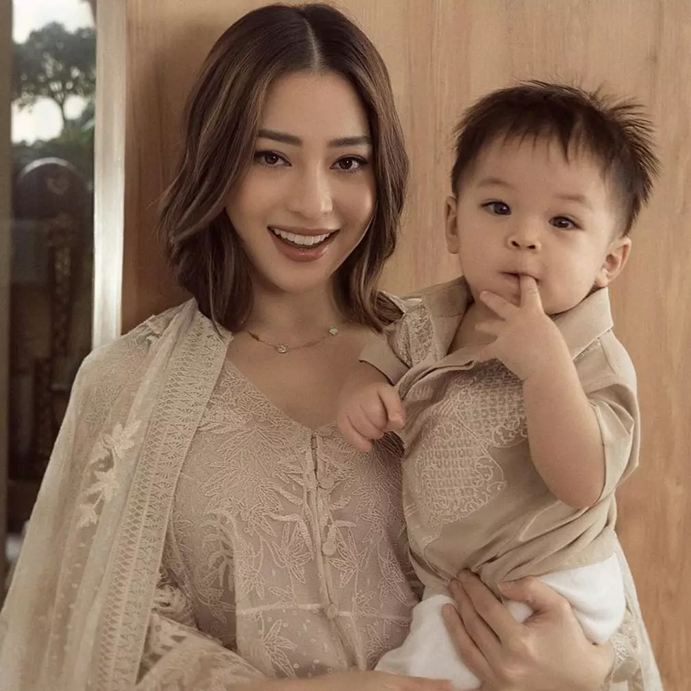 Bahagianya Nikita Willy saat keinginan Issa anaknya naik motor matic terkabul, sebut mimpi jadi nyata