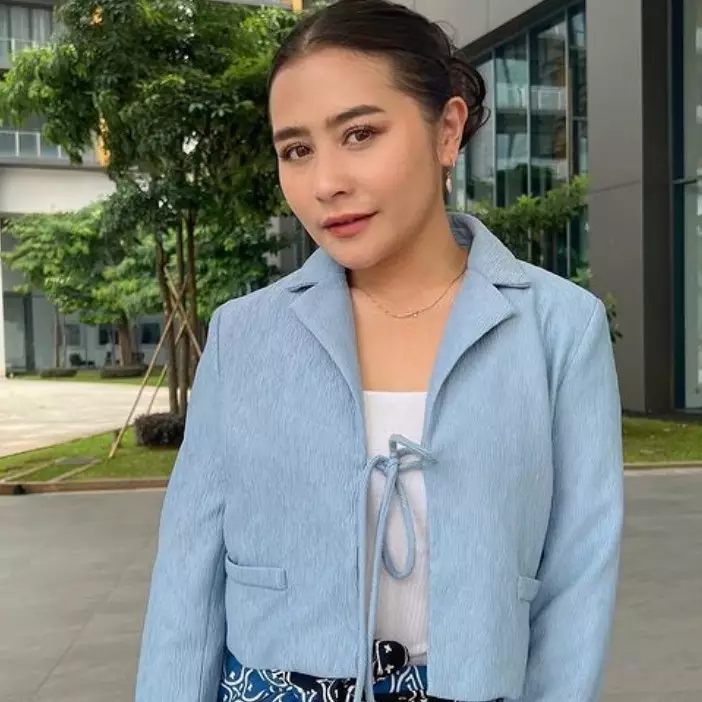 Wanita disebut terlalu menuntut pasangan, jawaban Prilly Latuconsina bikin nggak bisa berkata-kata