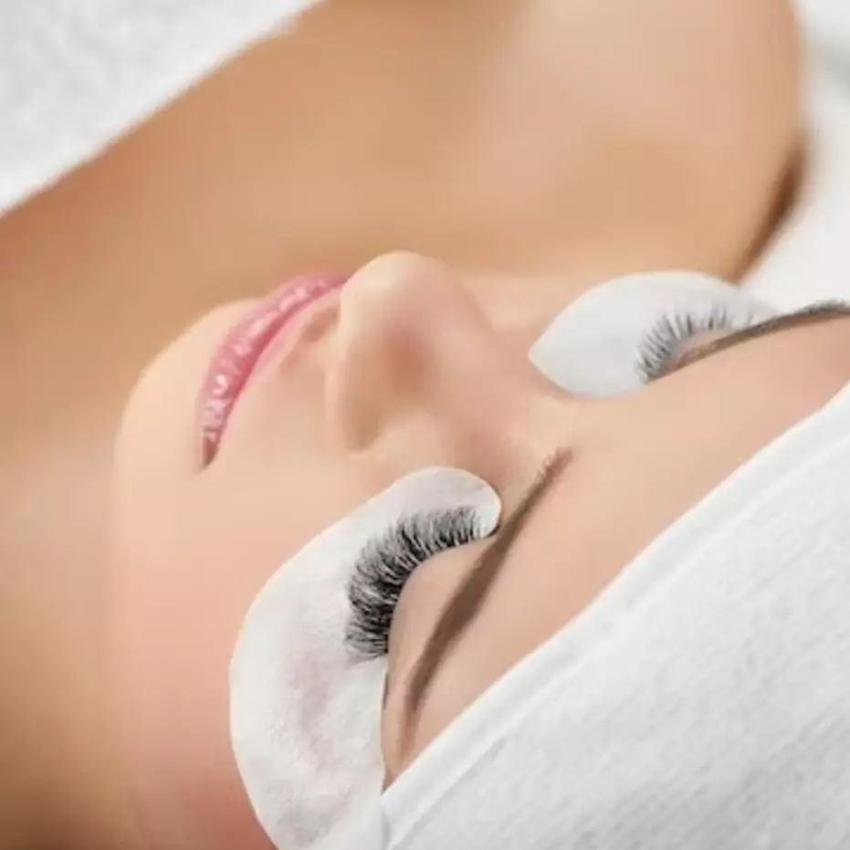 Panjang bervolume bak pakai maskara, ini cara tumbuhkan alis dan bulu mata pakai 1 jenis kacang