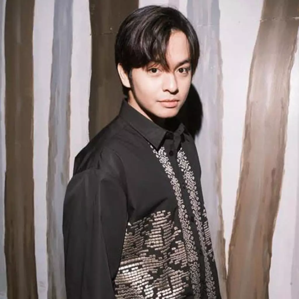 Gaya 7 artis saat datangi premier film Barbie, penampilan Awkarin manglingi poll