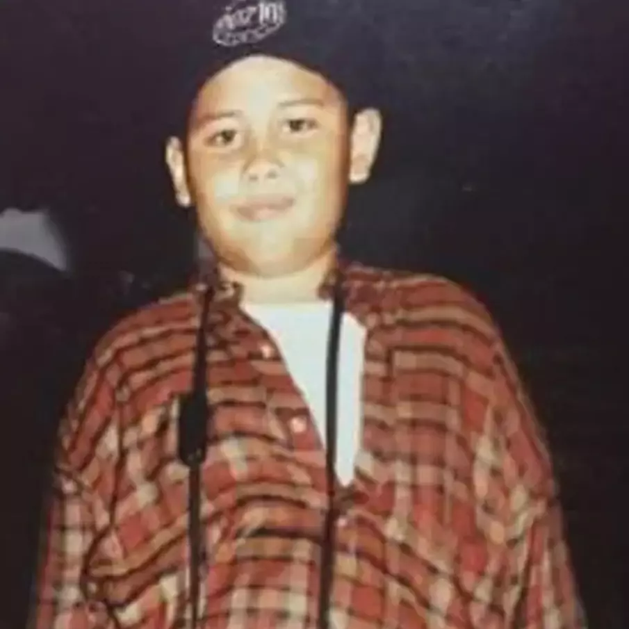 Bocah tambun ini gedenya glow up jadi aktor berbadan atletis, kini dirikan agensi naungi artis top