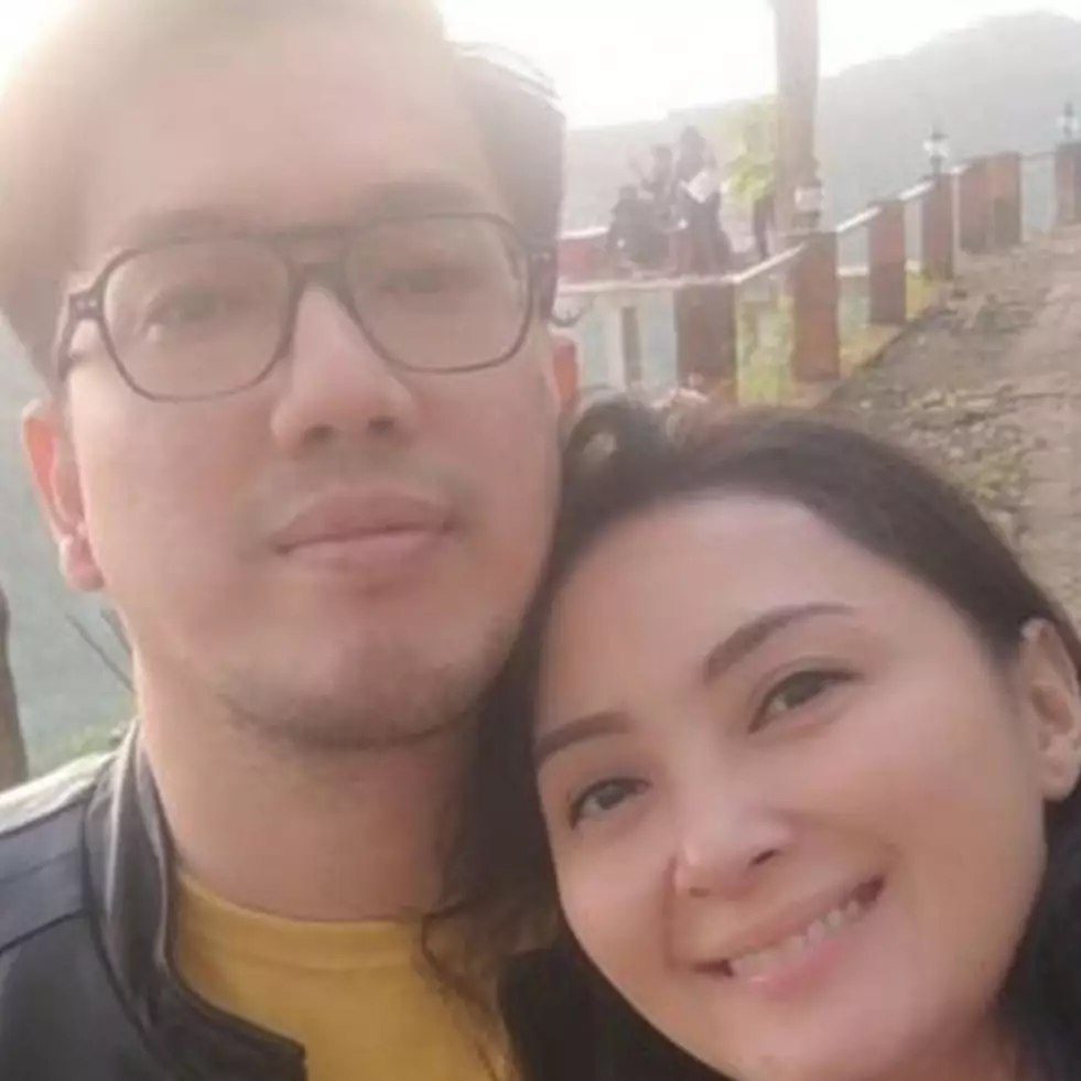 Arman Wosi unggah ucapan ultah dari istri usai kabarkan pisah, Della Puspita: itu kejadian lama
