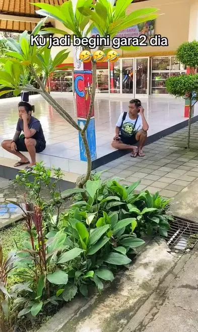 bapak-bapak jaga anaknya di TK TikTok bapak-bapak jaga anaknya di TK TikTok