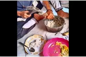11 Potret kocak nasib apes saat pakai rice cooker ini bikin nyengir ngenes