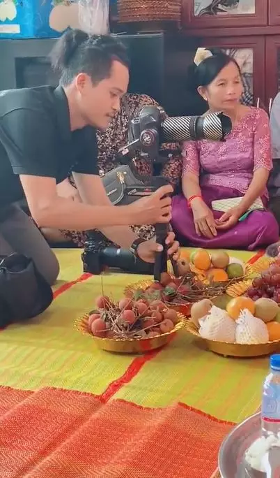 fotografer ambil buah reaksi ibu bombastic side eye Berbagai sumber