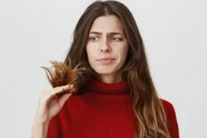 Tak perlu keratin treatment, ini cara atasi rambut kering dan bercabang pakai masker dari 1 jenis buah