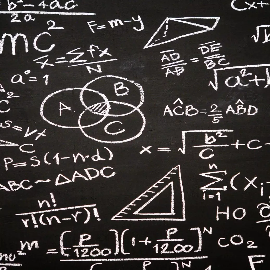 9 Trik cerdas matematika ini nggak diajarkan di sekolah, bikin kamu bisa berhitung tanpa kalkulator