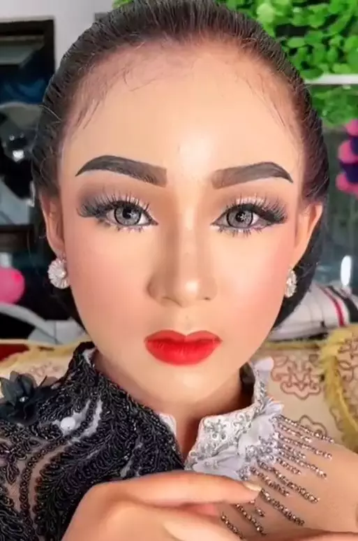 potret pedangdut koplo niken salindri sebelum makeup manglingi © berbagai sumber