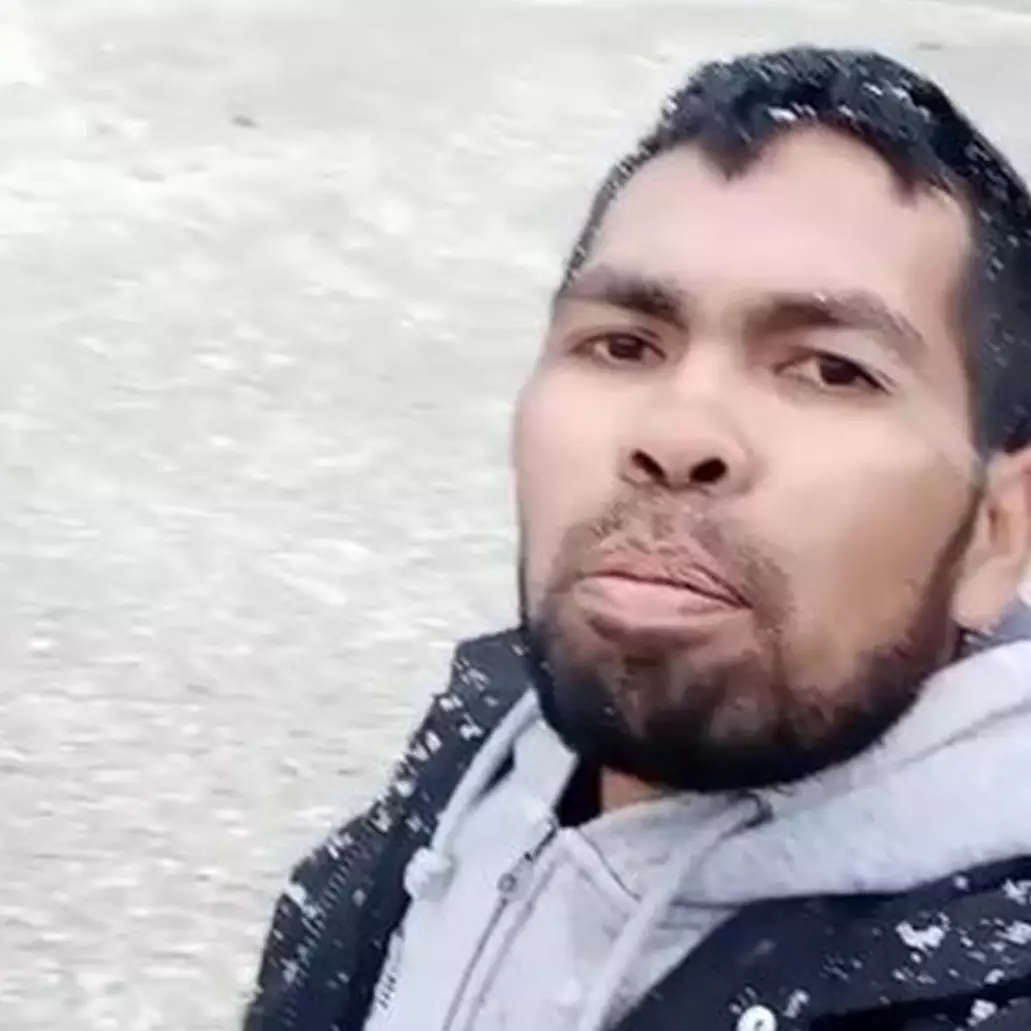 Pria ini bagikan momen langka hujan salju di Papua, penampakannya bak di Eropa