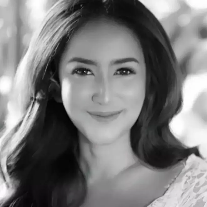 Paras ayunya dipuji mirip Rosalinda, ini 9 potret Risma Nilawati eks istri Ferry Maryadi tanpa riasan