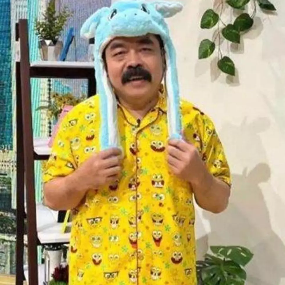 Nicholas Saputra umumkan Line Up Pestapora bareng Adam Suseno, penampilan keduanya bikin salah fokus