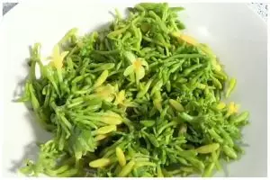 Tak perlu baking soda atau asam jawa, ini cara merebus bunga pepaya agar tak pahit pakai 1 jenis daun