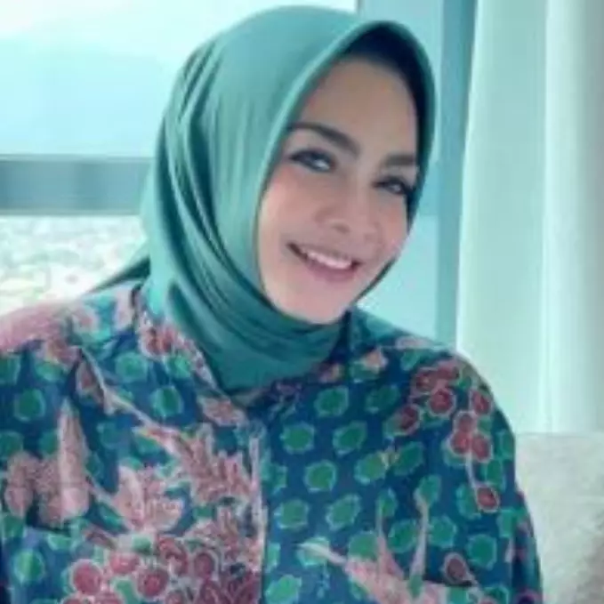 Sempat jadi penyanyi rock 80-an kini fokus jadi pengusaha, intip 9 potret dulu dan kini Rieta Amilia