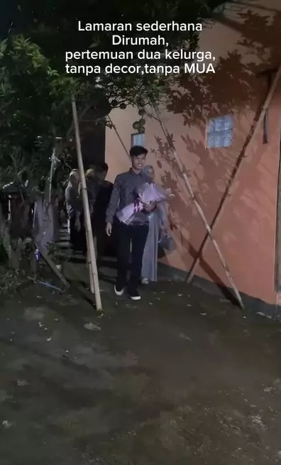 momen lamaran kekasih tanpa dekor dan MUA TikTok