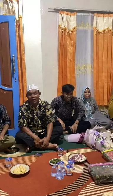 momen lamaran kekasih tanpa dekor dan MUA TikTok
