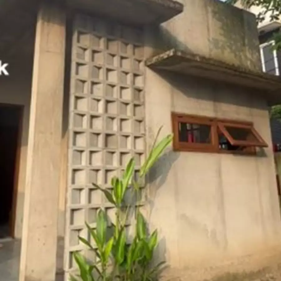 Nggak tampias saat hujan, 9 potret rumah konsep terbuka tanpa atap ini desainnya kekinian banget