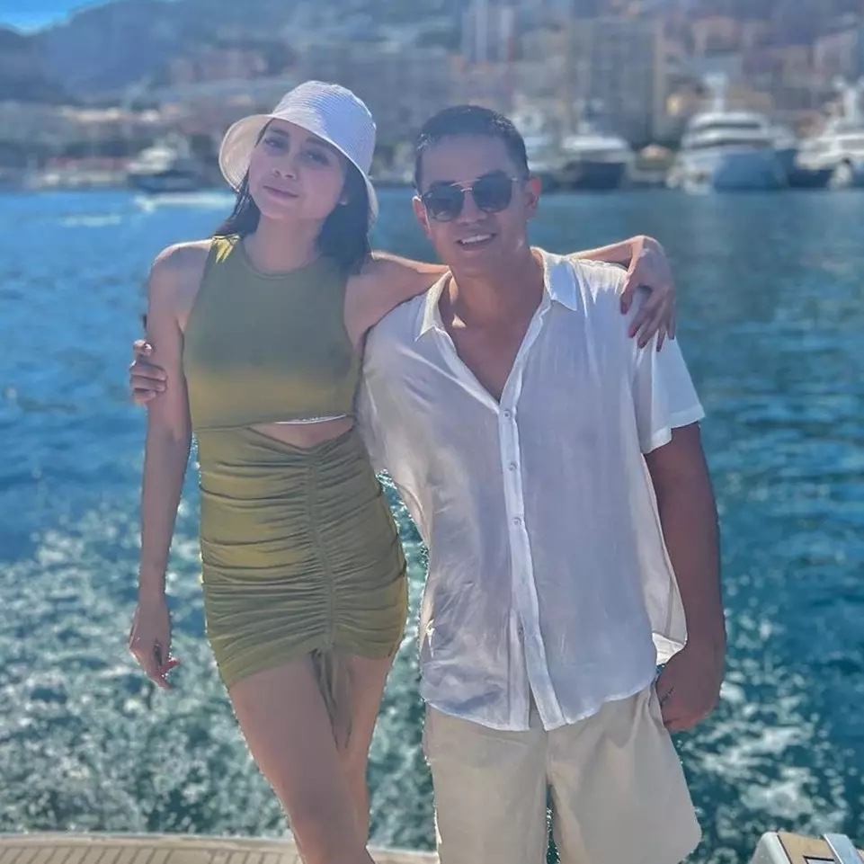 Dilamar cucu konglomerat, ini 11 potret mesra Citra Aulia eks pacar Al Ghazali bareng sang kekasih