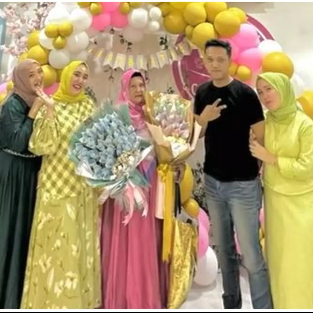 Jarang dipikirkan orang, ibu ini beri nama-nama unik untuk 4 anaknya