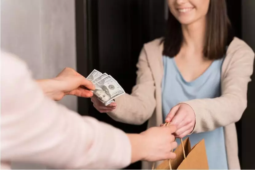 meminjam uang ke teman © 2023 brilio.net