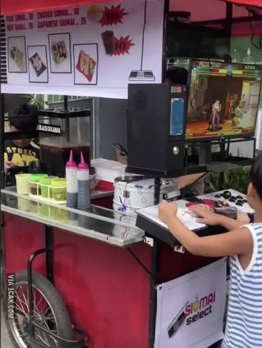 fitur nggak biasa di gerobak pedagang kaki lima Berbagai sumber