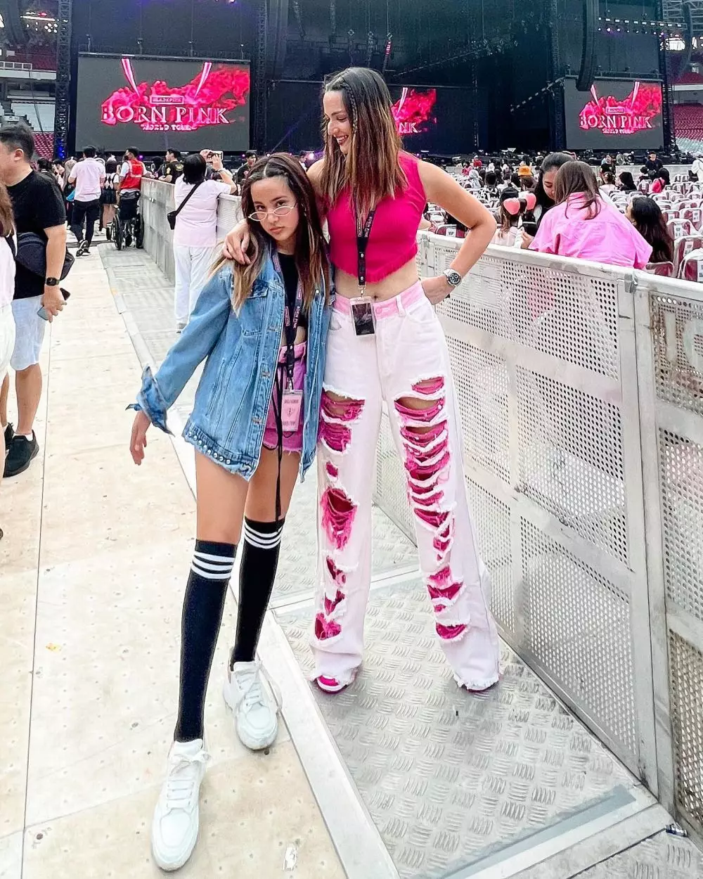 Nia Ramadhani bela Mikhayla © berbagai sumber