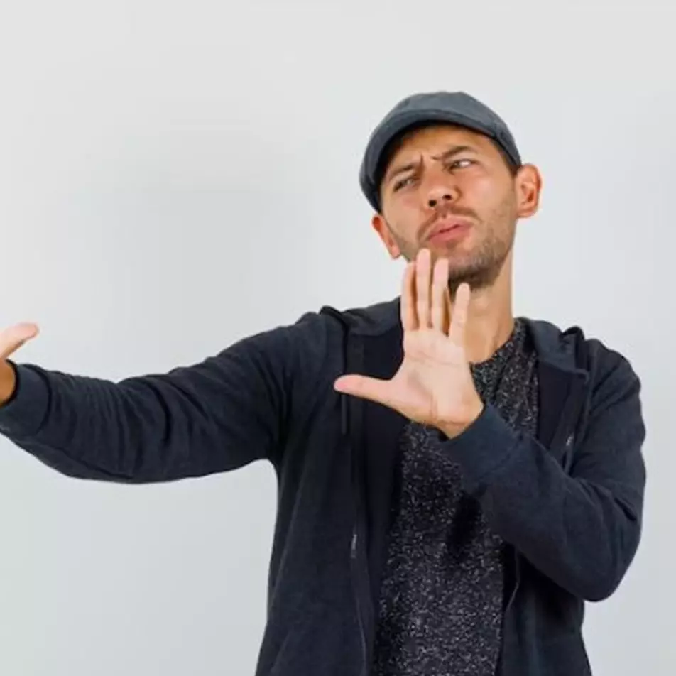 11 Cara menolak teman pinjam uang, halus tanpa menyakiti perasaan