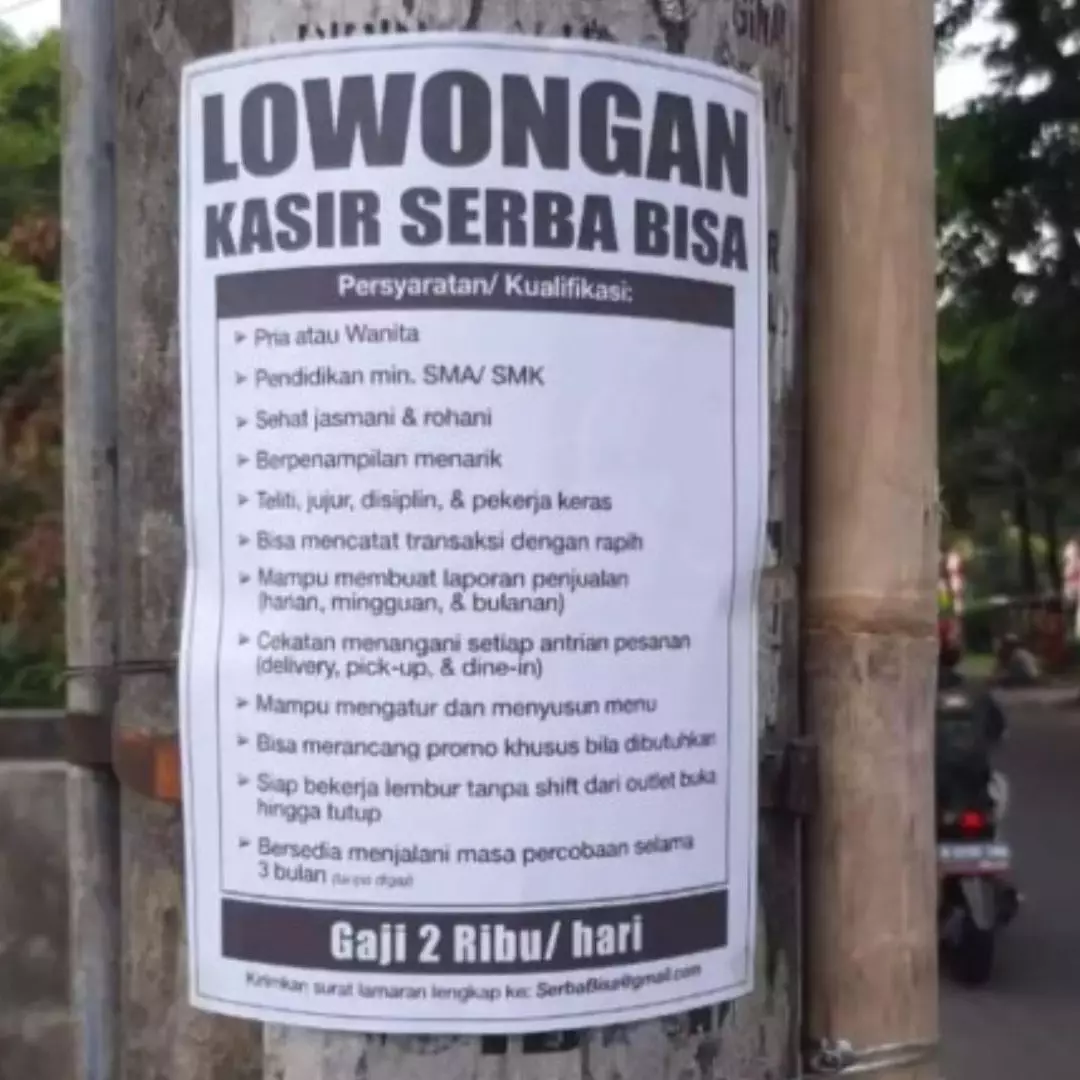 11 Potret lowongan kerja ini kelewat nyeleneh, bagusnya diketawain apa dirujak?