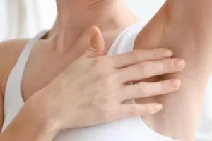 Tak perlu pakai lemon, begini trik mencerahkan dan mencegah bau ketiak pakai 2 jenis bahan minuman