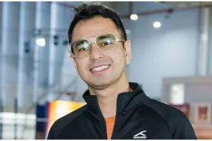 Miliki kulit cerah dan bebas kilap, intip 4 perawatan wajah bebas berminyak ala Raffi Ahmad