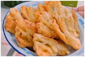 Bukan diberi margarin, ini trik bikin adonan pisang goreng yang renyah cukup ditambah 1 bahan dapur