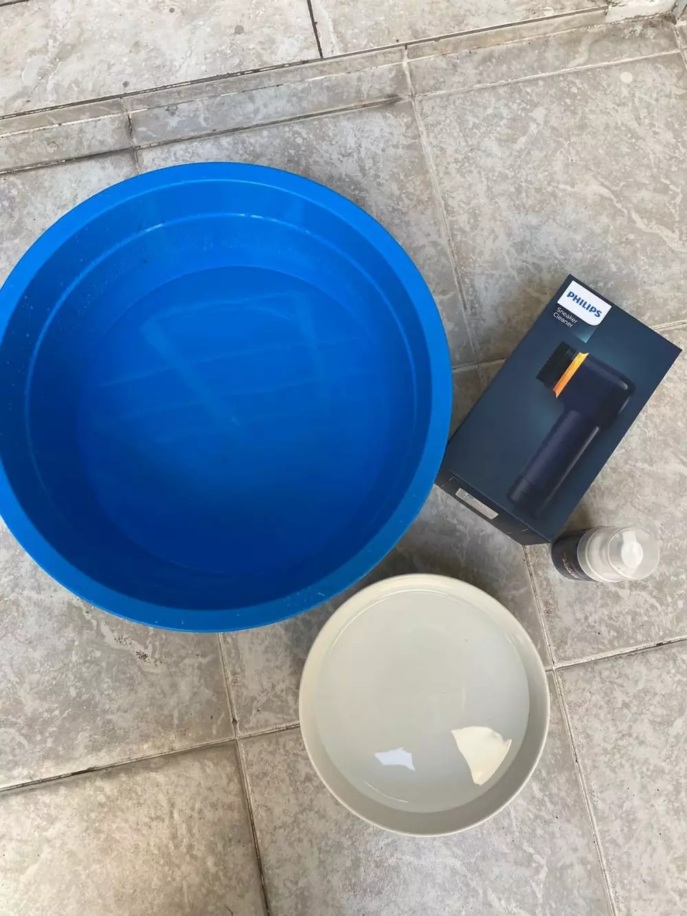 Philips Electric Sneaker Brush © Brilio.net