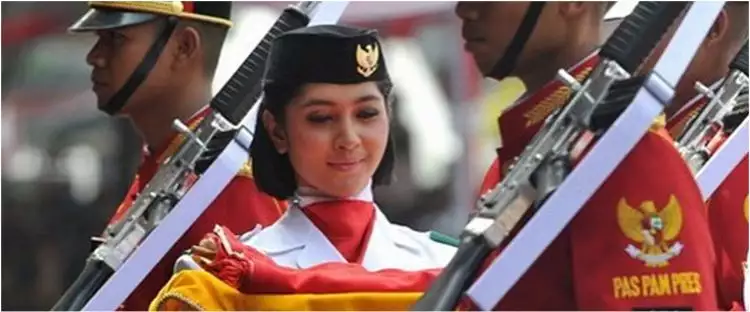 11 Potret terbaru Muvida Pratiwi Paskibraka pembawa baki di Istana Negara, kini pilih jadi selebgram