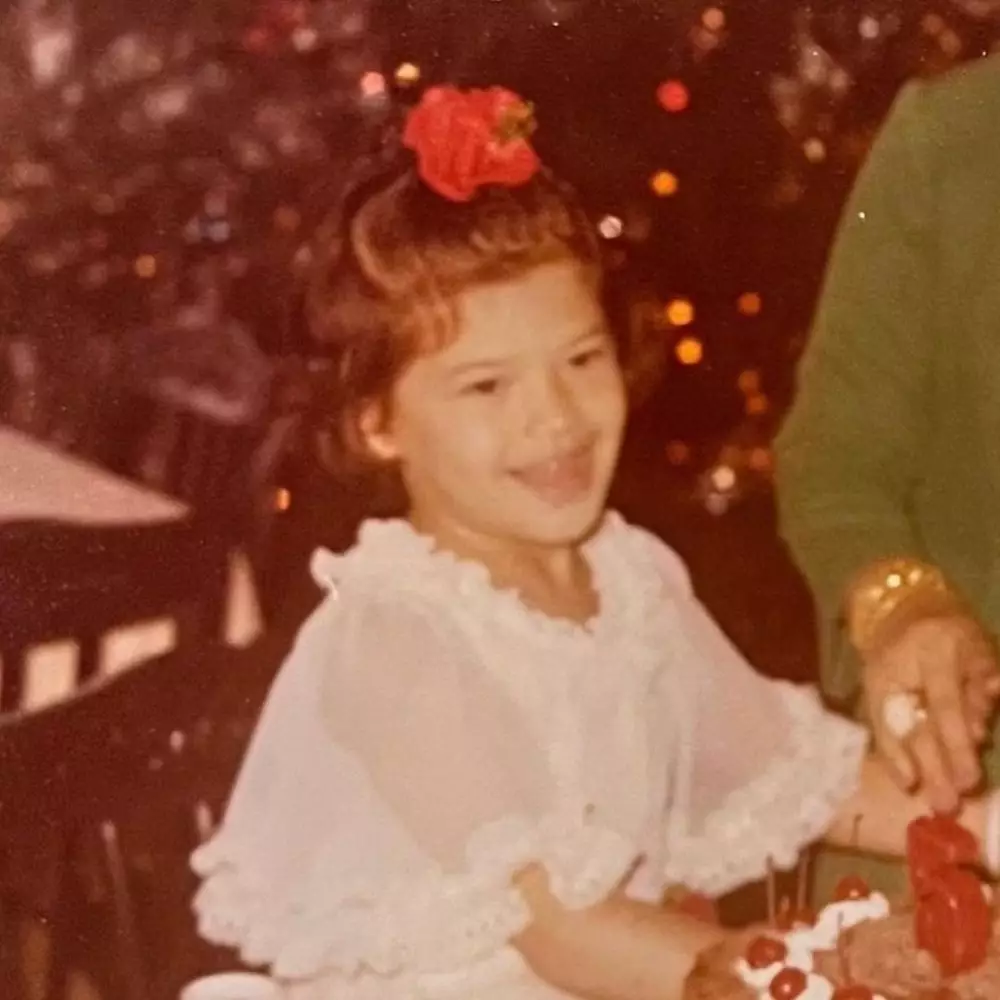 bocah berparas bule dulu aktris top kini buka warteg © berbagai sumber