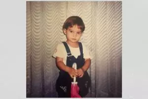 Pernah dilecehkan & ditawari jadi simpanan, nasib bocah bule ini berubah usai dinikahi diplomat muda