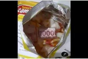 11 Potret kocak hadiah dalam bungkus jajanan ini untung abis, bikin nostalgia zaman kanak-kanak