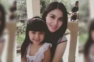 TikTokers jago makeup ini anak Sandra Dewi di sinetron Tangan-Tangan Mungil, intip 11 transformasinya