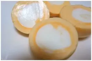 Cuma butuh bantuan 2 alat, ini trik antimainstream masak telur rebus agar kuningnya di luar