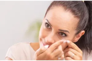 Tak perlu garam dan lemon, ini trik cerahkan noda hitam akibat bekas luka di wajah pakai 1 rempah