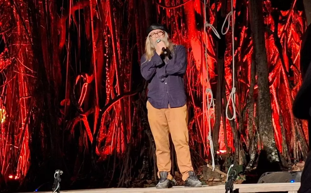 artjog sardono pertunjukkan mentawai © 2023 brilio.net