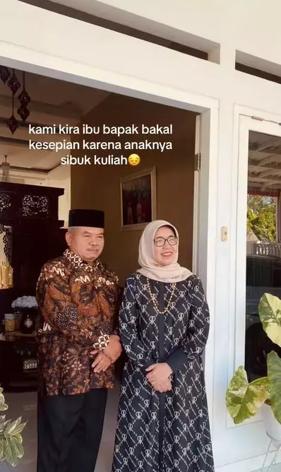 anak khawatir orang tua kesepian karena ditinggal kuliah TikTok